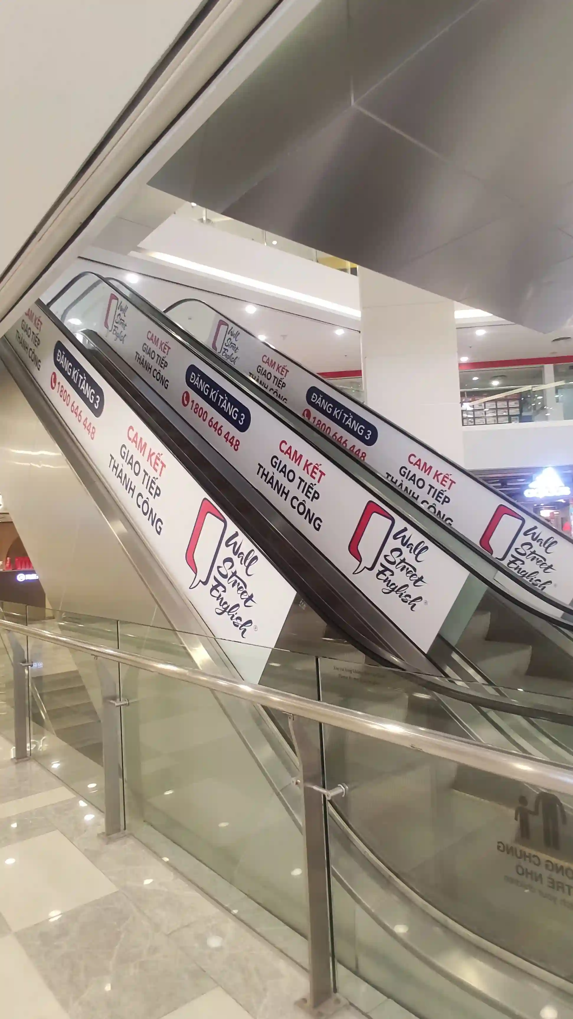 Signage-escalator